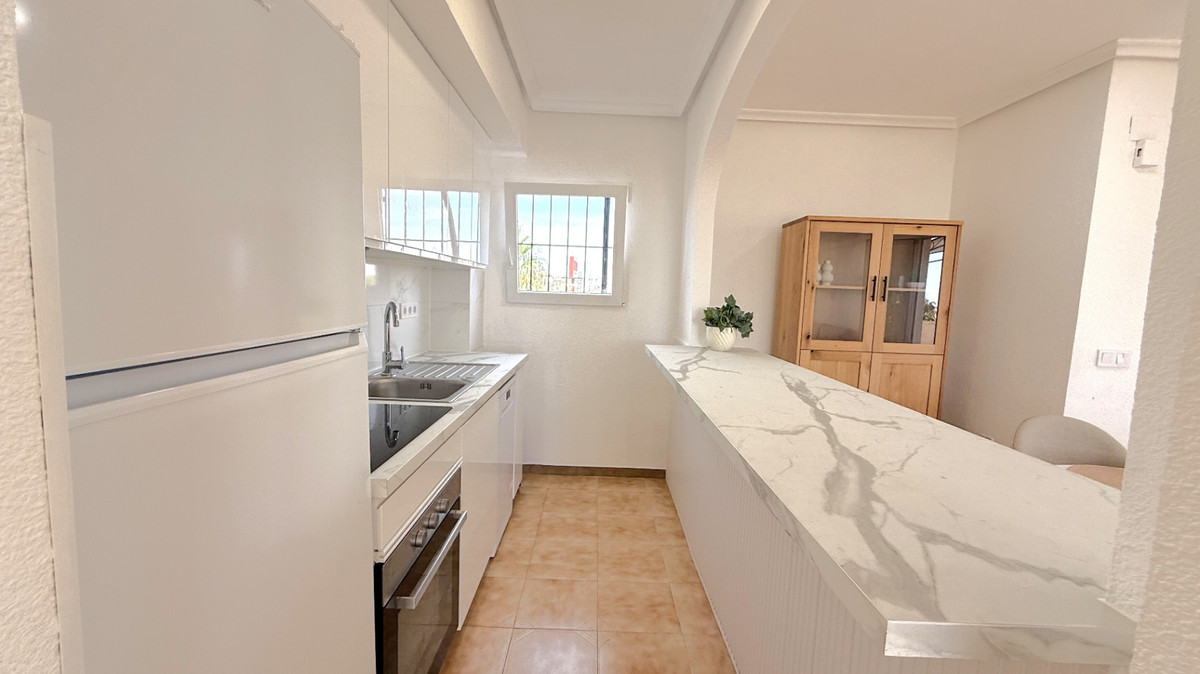 For sale - 2 Bedroom 2 Bathroom Apartment - Penthouse in Torrevieja - Torrevieja Centro  - Alicante