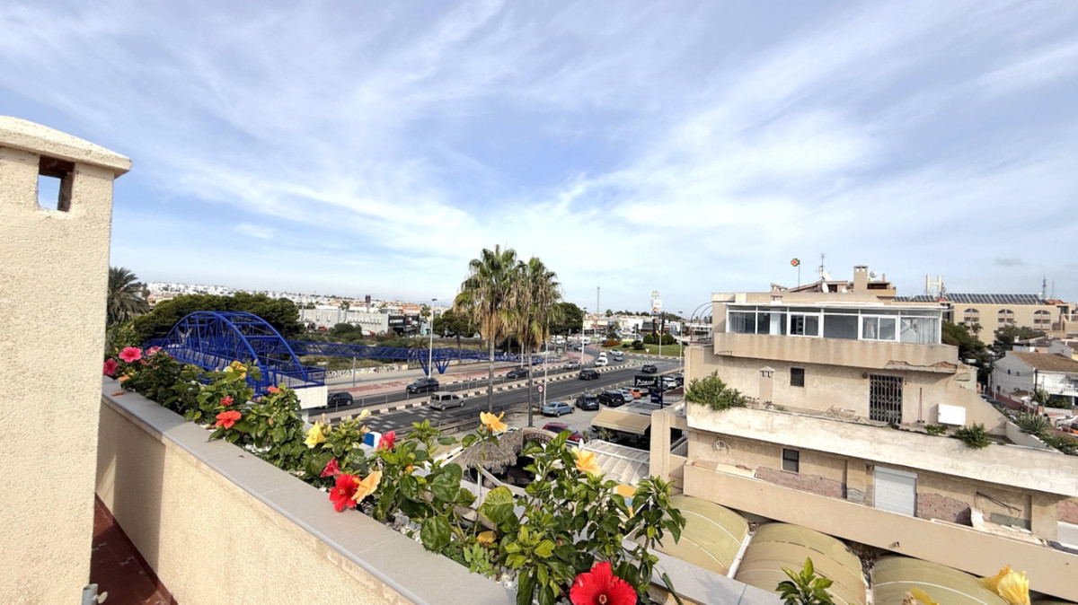 For sale - 2 Bedroom 2 Bathroom Apartment - Penthouse in Torrevieja - Torrevieja Centro  - Alicante