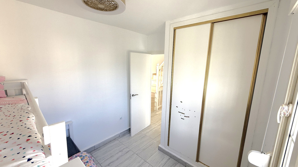 For sale - 2 Bedroom 2 Bathroom House - Semi-Detached House in Orihuela - Orihuela Centro  - Alicante