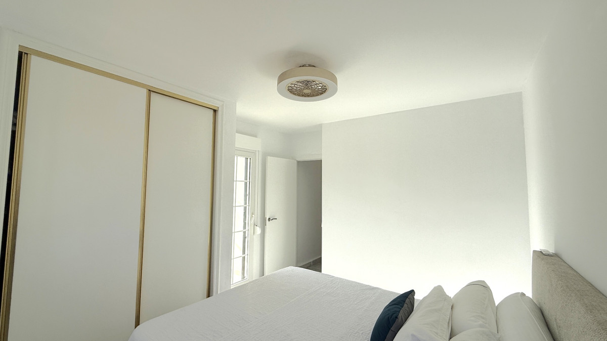 For sale - 2 Bedroom 2 Bathroom House - Semi-Detached House in Orihuela - Orihuela Centro  - Alicante