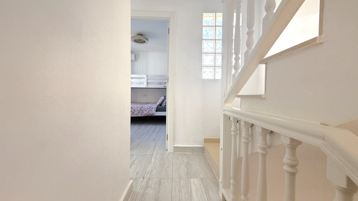 For sale - 2 Bedroom 2 Bathroom House - Semi-Detached House in Orihuela - Orihuela Centro  - Alicante