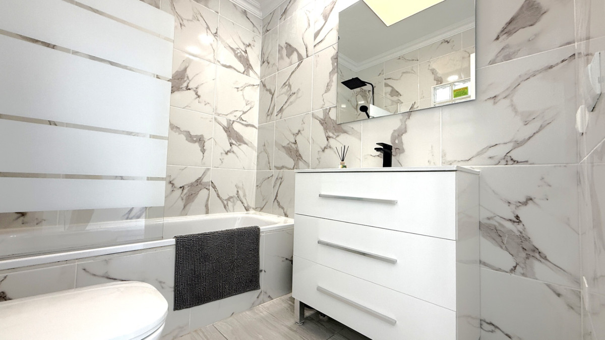 For sale - 2 Bedroom 2 Bathroom House - Semi-Detached House in Orihuela - Orihuela Centro  - Alicante