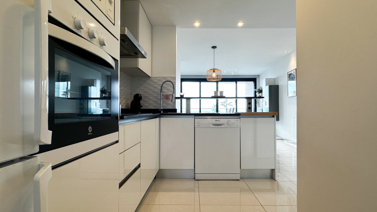 For sale - 2 Bedroom 2 Bathroom Apartment - Ground Floor Apartment in Torrevieja - Torrevieja Centro  - Alicante