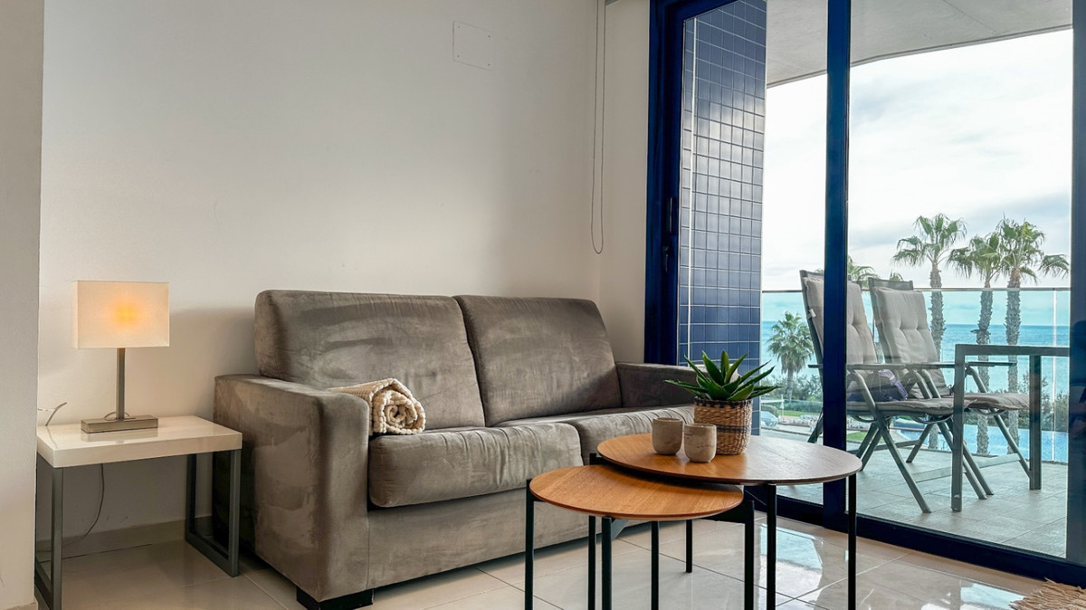 For sale - 2 Bedroom 2 Bathroom Apartment - Ground Floor Apartment in Torrevieja - Torrevieja Centro  - Alicante