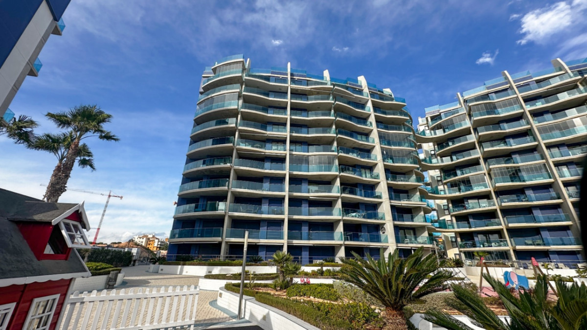 For sale - 2 Bedroom 2 Bathroom Apartment - Ground Floor Apartment in Torrevieja - Torrevieja Centro  - Alicante