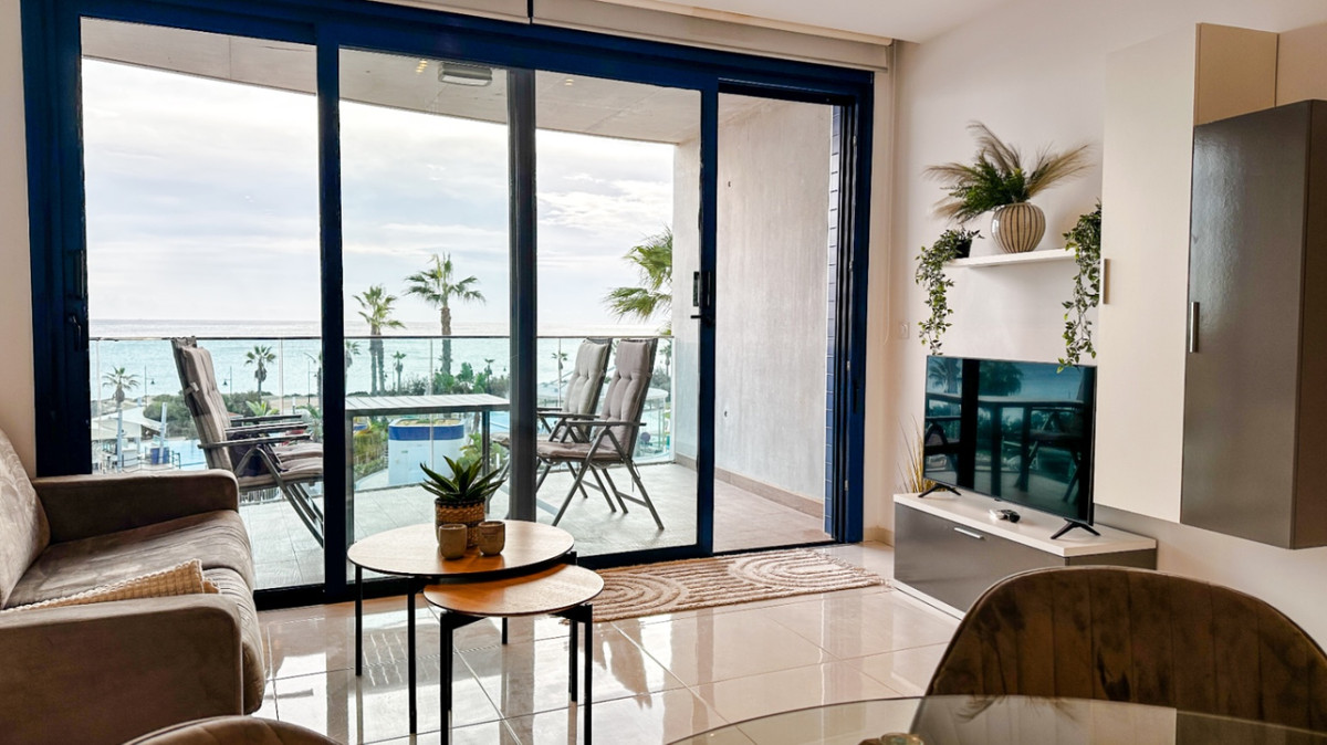 For sale - 2 Bedroom 2 Bathroom Apartment - Ground Floor Apartment in Torrevieja - Torrevieja Centro  - Alicante