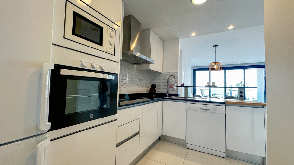 For sale - 2 Bedroom 2 Bathroom Apartment - Ground Floor Apartment in Torrevieja - Torrevieja Centro  - Alicante