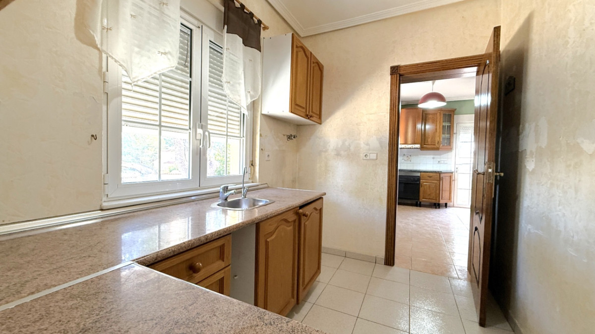 For sale - 4 Bedroom 3 Bathroom House - Detached Villa in Pilar de la Horadada - Pilar de la Horadada Centro  - Alicante