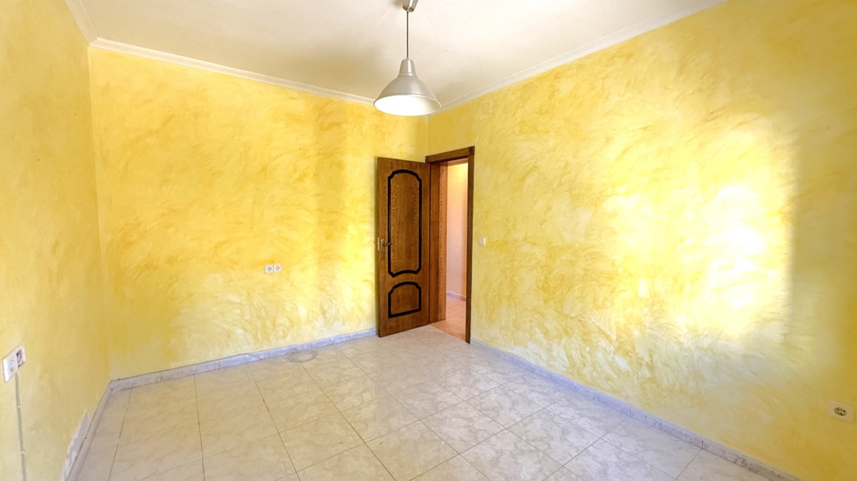 For sale - 4 Bedroom 3 Bathroom House - Detached Villa in Pilar de la Horadada - Pilar de la Horadada Centro  - Alicante