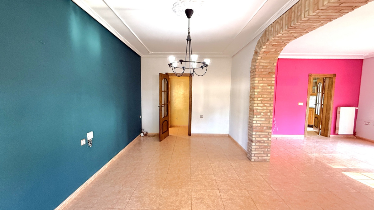 For sale - 4 Bedroom 3 Bathroom House - Detached Villa in Pilar de la Horadada - Pilar de la Horadada Centro  - Alicante