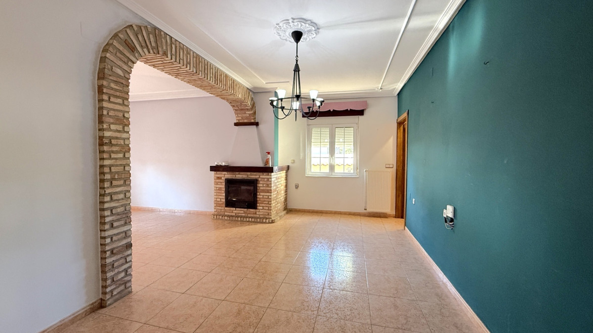 For sale - 4 Bedroom 3 Bathroom House - Detached Villa in Pilar de la Horadada - Pilar de la Horadada Centro  - Alicante