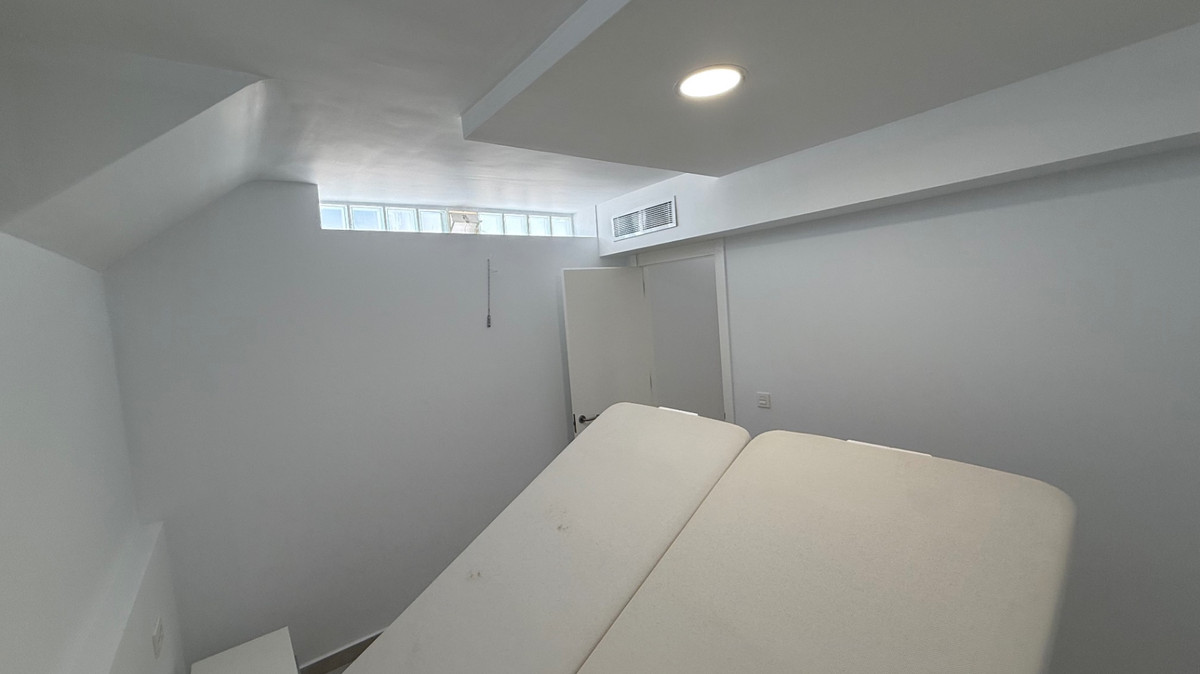 For sale - 5 Bedroom 3 Bathroom House - Semi-Detached House in Orihuela - Orihuela Centro  - Alicante