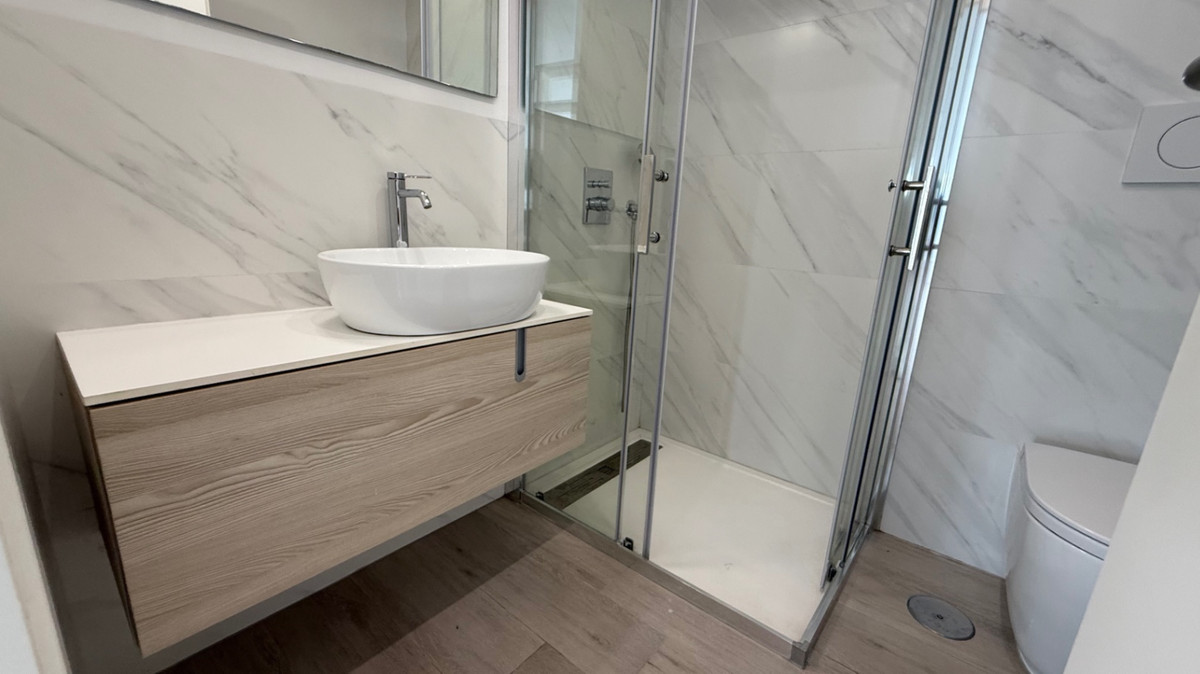 For sale - 5 Bedroom 3 Bathroom House - Semi-Detached House in Orihuela - Orihuela Centro  - Alicante