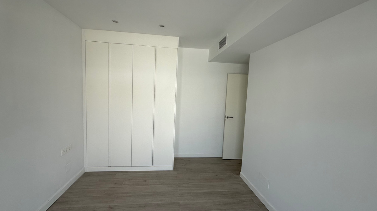 For sale - 5 Bedroom 3 Bathroom House - Semi-Detached House in Orihuela - Orihuela Centro  - Alicante