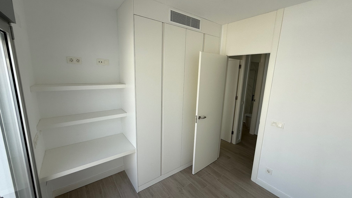 For sale - 5 Bedroom 3 Bathroom House - Semi-Detached House in Orihuela - Orihuela Centro  - Alicante