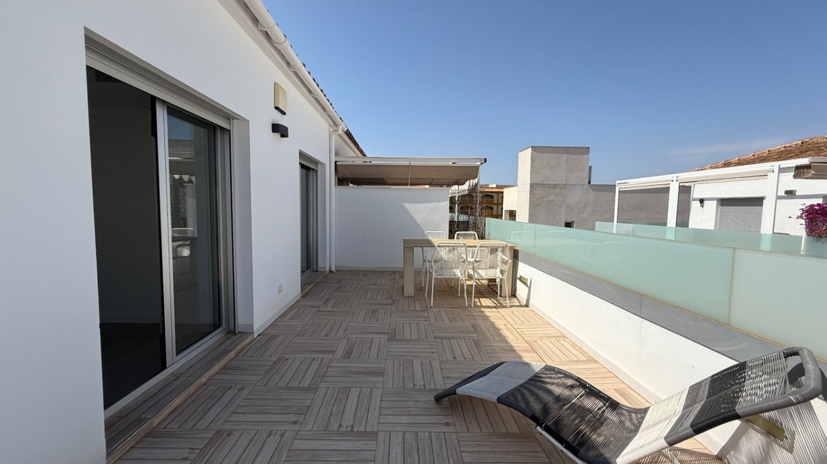 For sale - 5 Bedroom 3 Bathroom House - Semi-Detached House in Orihuela - Orihuela Centro  - Alicante