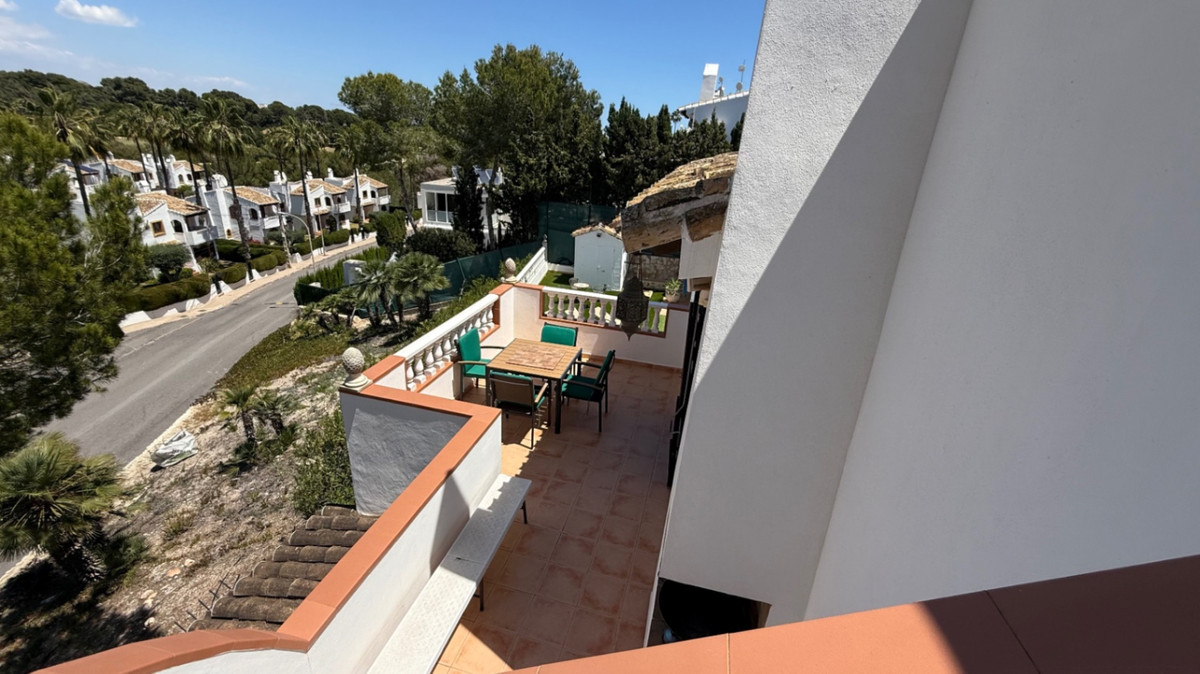 For sale - 4 Bedroom 2 Bathroom House - Detached Villa in Orihuela - Orihuela Centro  - Alicante