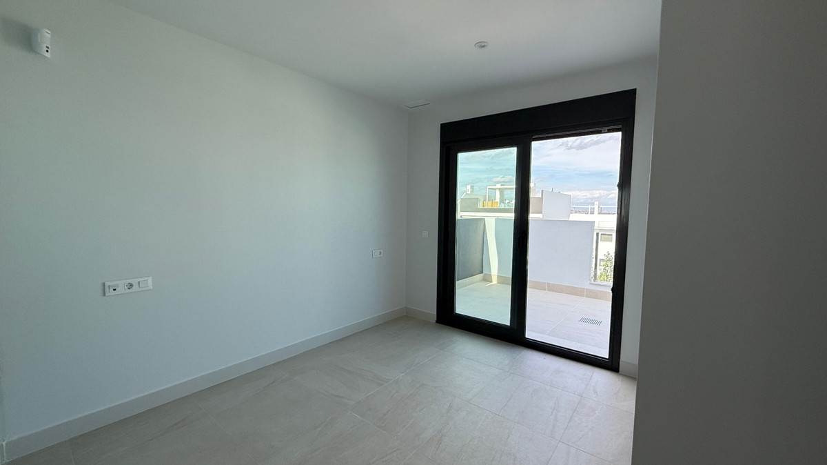 For sale - 2 Bedroom 1 Bathroom Apartment - Ground Floor Apartment in Torrevieja - Torrevieja Centro  - Alicante