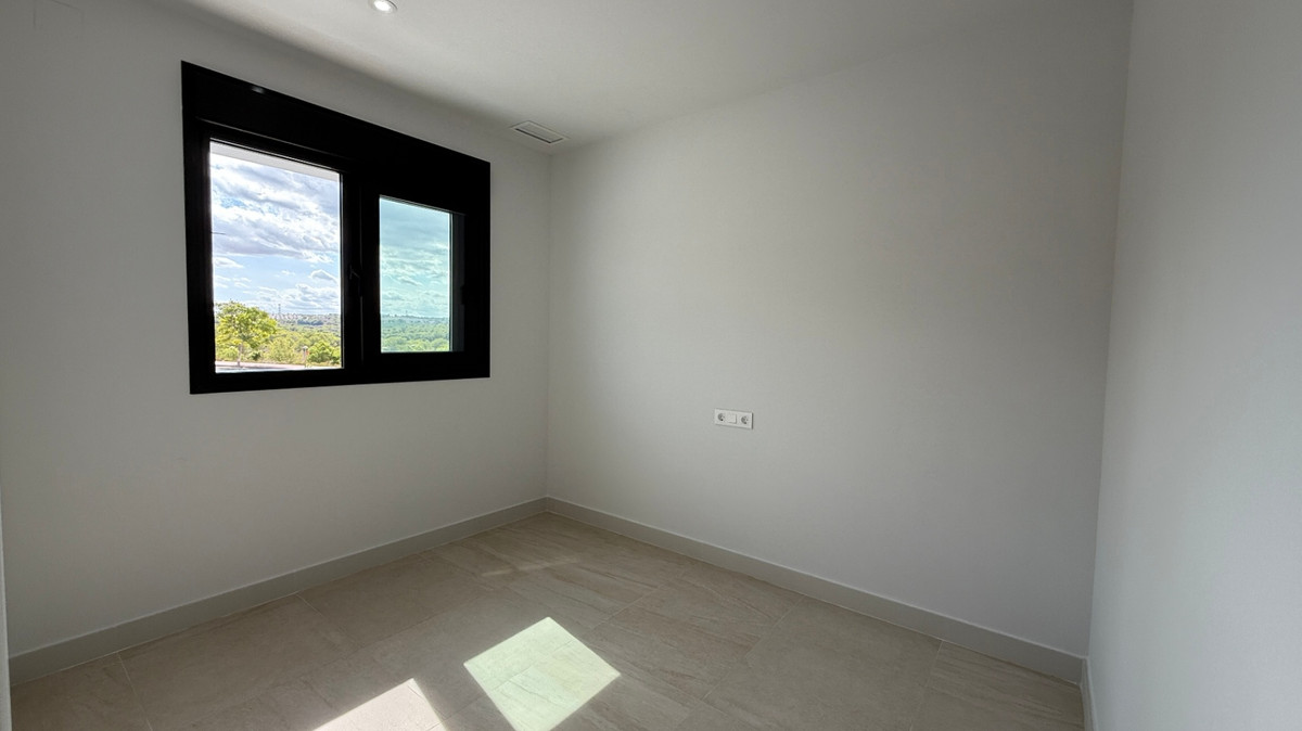 For sale - 2 Bedroom 1 Bathroom Apartment - Ground Floor Apartment in Torrevieja - Torrevieja Centro  - Alicante