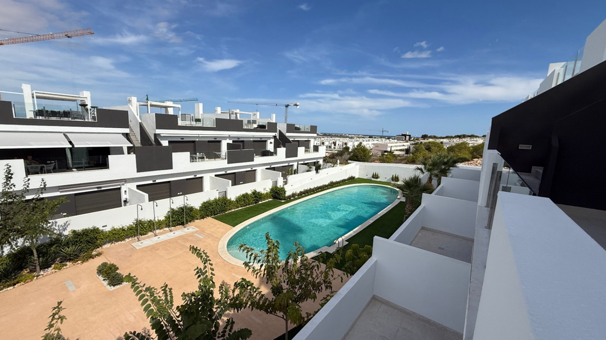 For sale - 2 Bedroom 1 Bathroom Apartment - Ground Floor Apartment in Torrevieja - Torrevieja Centro  - Alicante