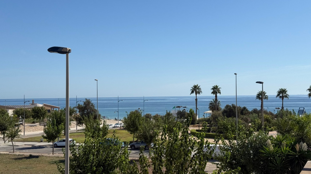 For sale - 2 Bedroom 1 Bathroom Apartment - Penthouse in Pilar de la Horadada - Pilar de la Horadada Centro  - Alicante