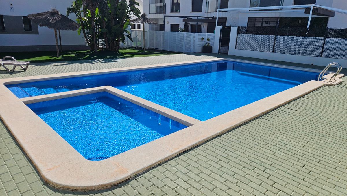 For sale - 2 Bedroom 1 Bathroom Apartment - Penthouse in Pilar de la Horadada - Pilar de la Horadada Centro  - Alicante
