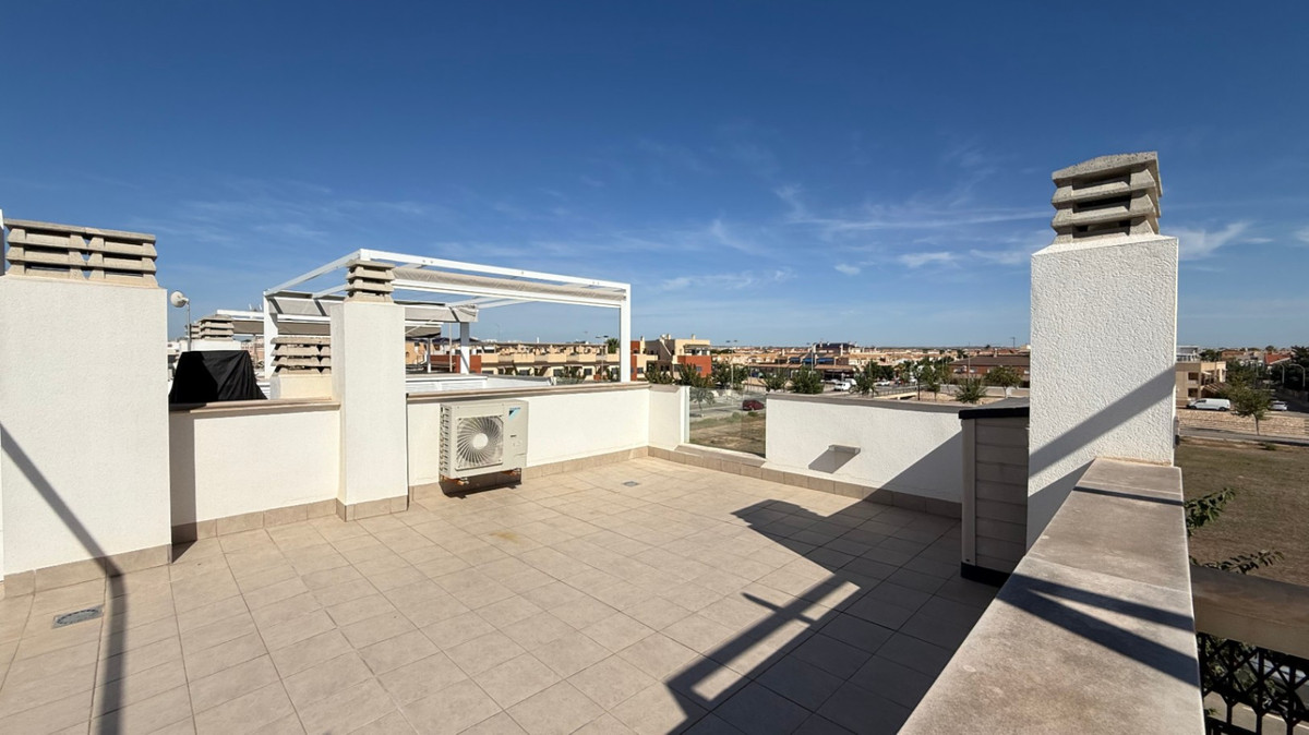 For sale - 2 Bedroom 1 Bathroom Apartment - Penthouse in Pilar de la Horadada - Pilar de la Horadada Centro  - Alicante
