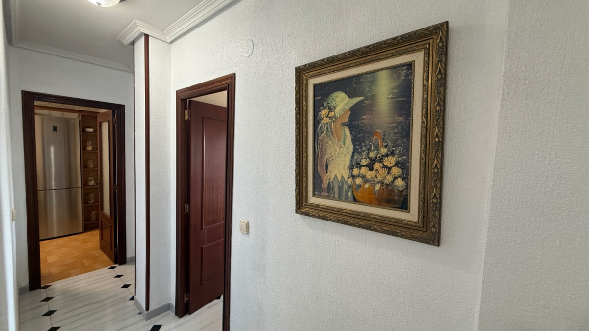 For sale - 3 Bedroom 2 Bathroom Apartment - Ground Floor Apartment in Torrevieja - Torrevieja Centro  - Alicante