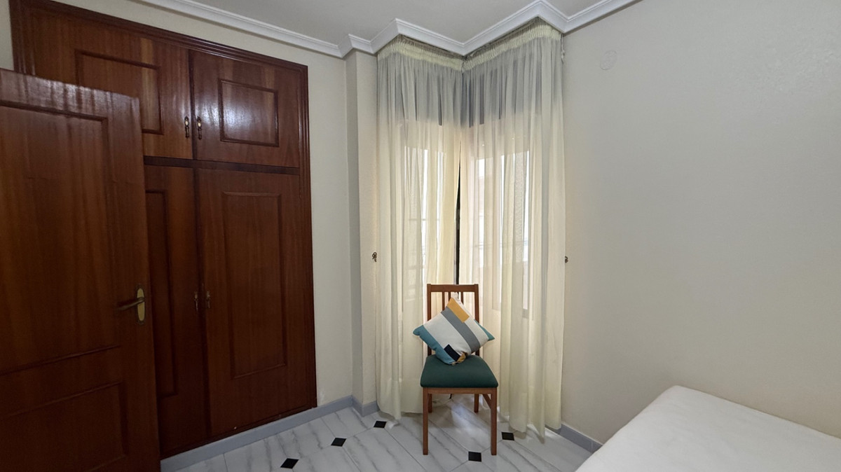 For sale - 3 Bedroom 2 Bathroom Apartment - Ground Floor Apartment in Torrevieja - Torrevieja Centro  - Alicante