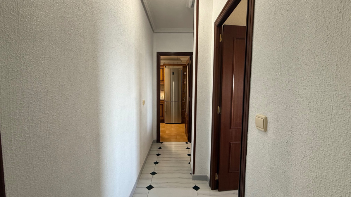 For sale - 3 Bedroom 2 Bathroom Apartment - Ground Floor Apartment in Torrevieja - Torrevieja Centro  - Alicante