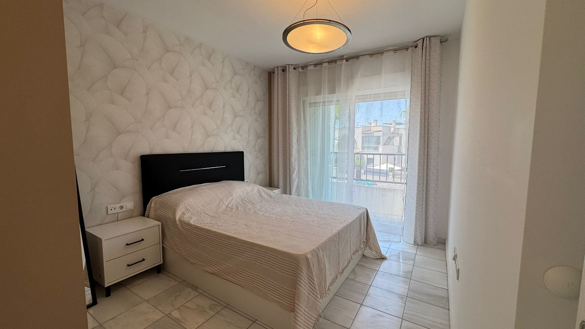 For sale - 2 Bedroom 2 Bathroom House - Townhouse in Torrevieja - Torrevieja Centro  - Alicante