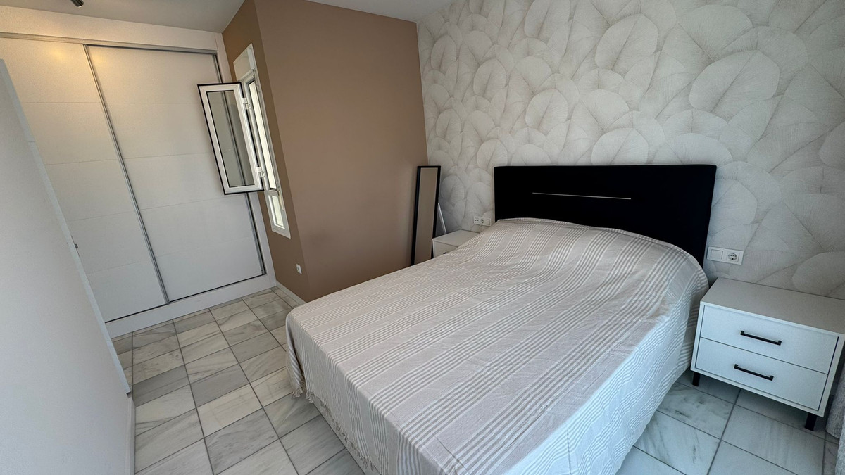 For sale - 2 Bedroom 2 Bathroom House - Townhouse in Torrevieja - Torrevieja Centro  - Alicante