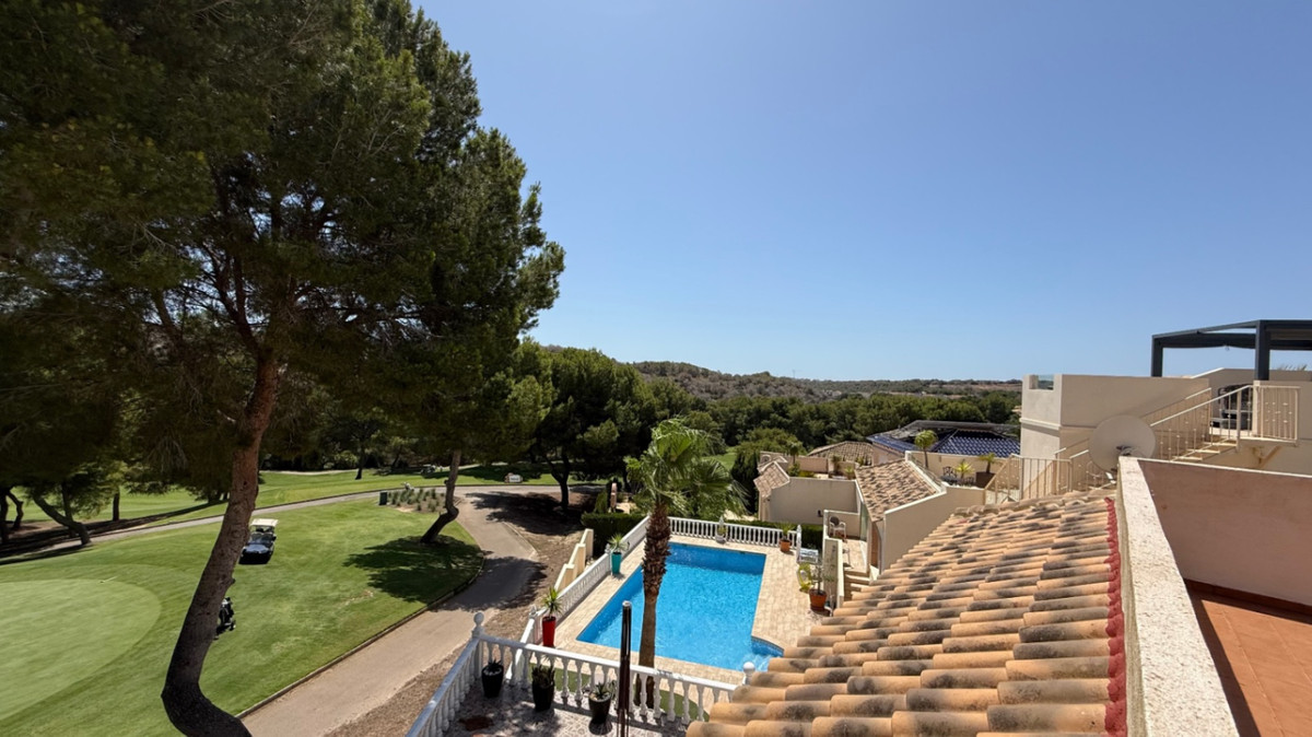 For sale - 4 Bedroom 2 Bathroom House - Detached Villa in Orihuela - Orihuela Centro  - Alicante