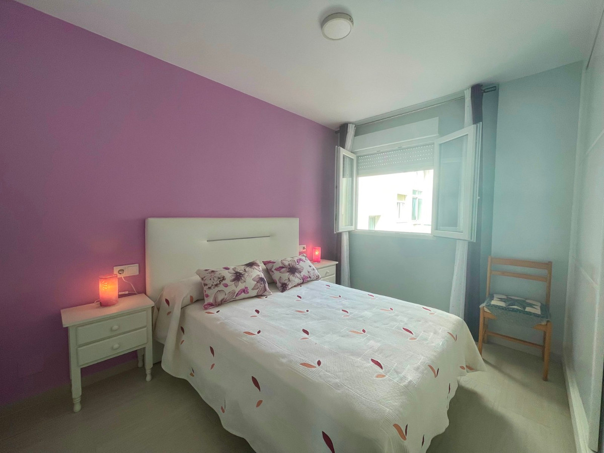 For sale - 3 Bedroom 1 Bathroom Apartment - Middle Floor Apartment in Torrevieja - Playa Del Cura  - Alicante
