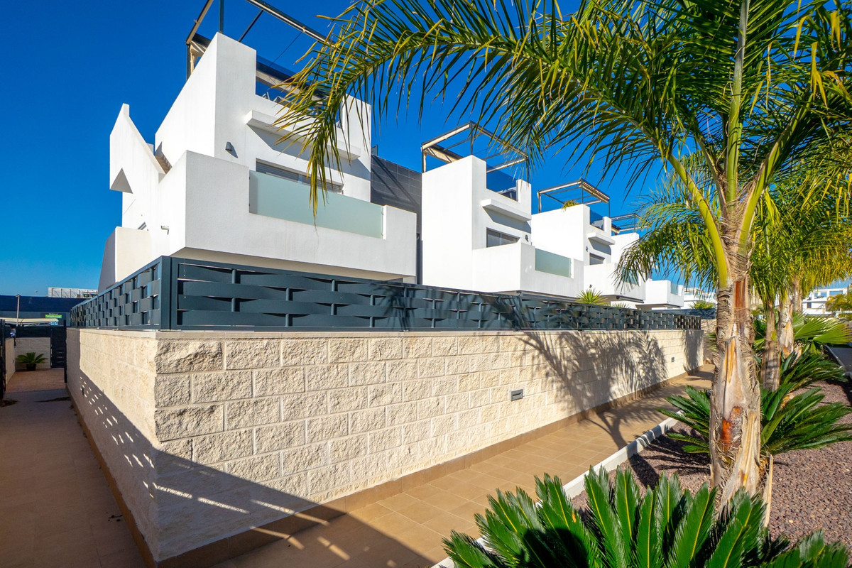 For sale - 2 Bedroom 2 Bathroom Apartment - Penthouse in Rojales - Ciudad Quesada  - Alicante