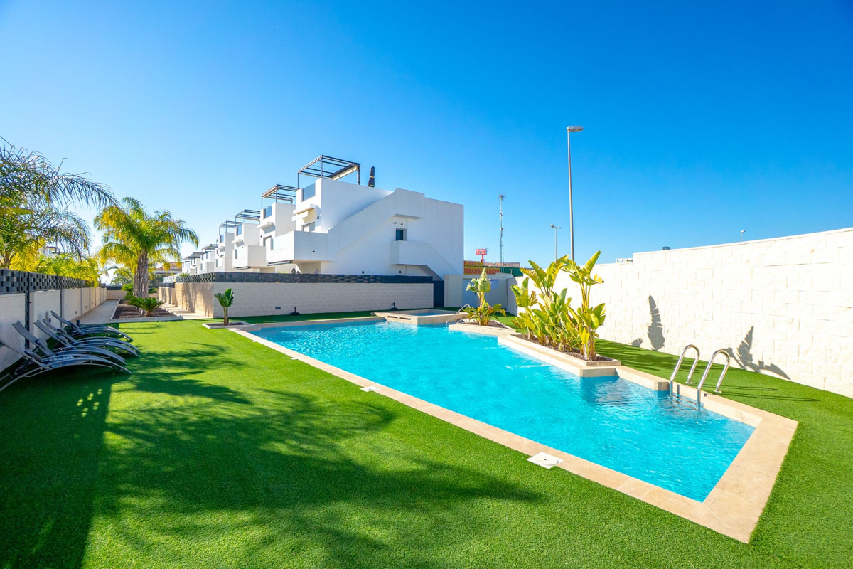 For sale - 2 Bedroom 2 Bathroom Apartment - Penthouse in Rojales - Ciudad Quesada  - Alicante