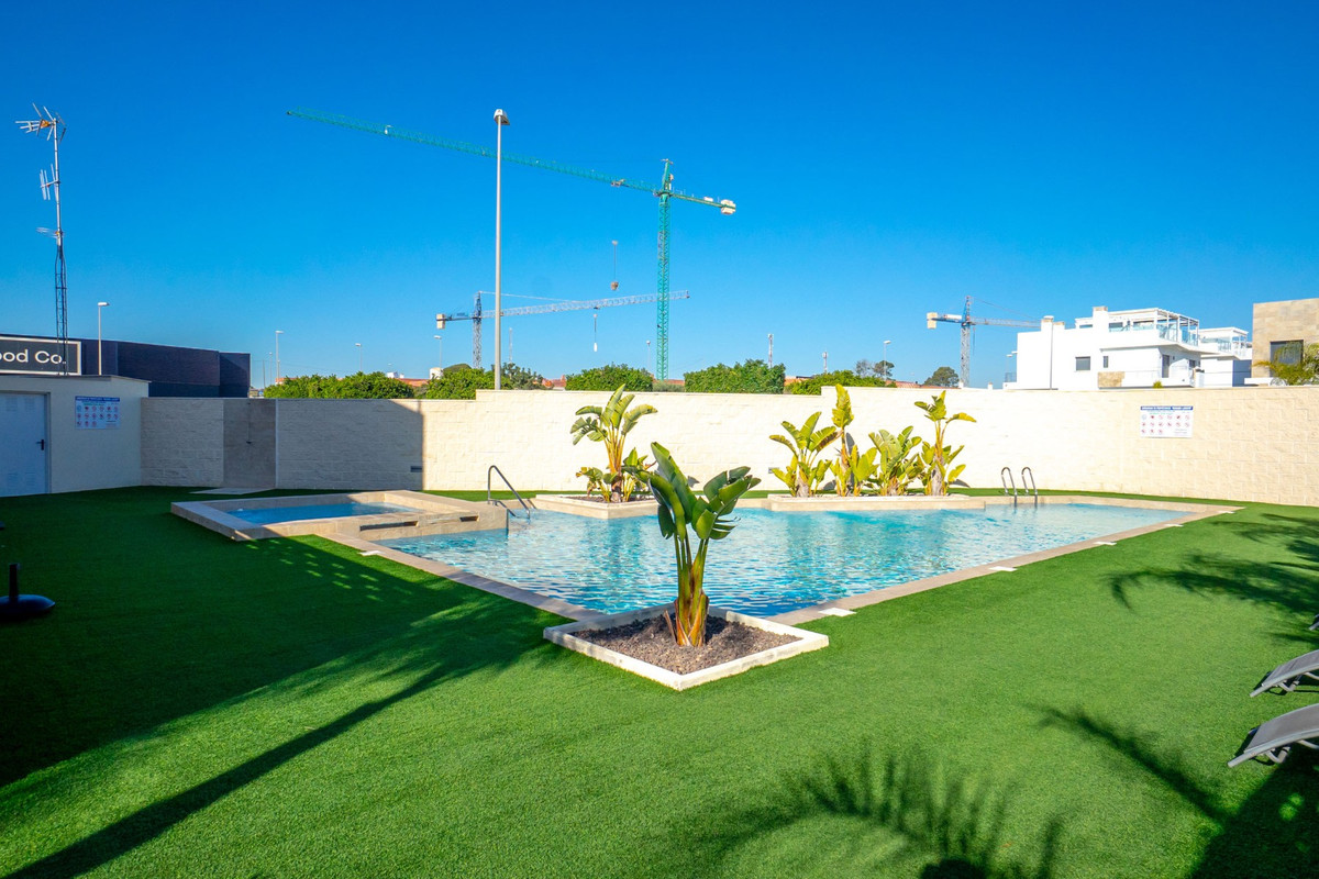 For sale - 2 Bedroom 2 Bathroom Apartment - Penthouse in Rojales - Ciudad Quesada  - Alicante