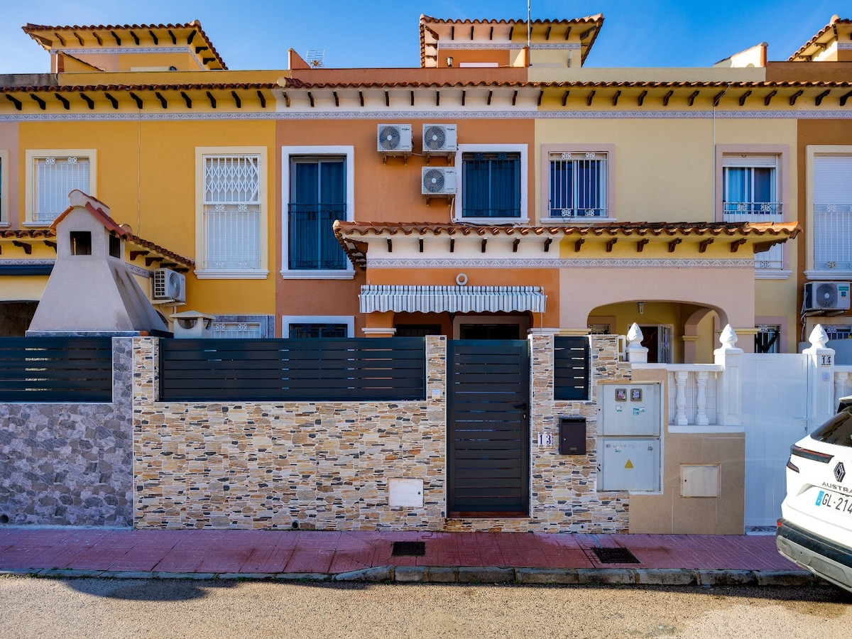 For sale - 2 Bedroom 2 Bathroom Townhouse in Torrevieja - Torrevieja - Alicante