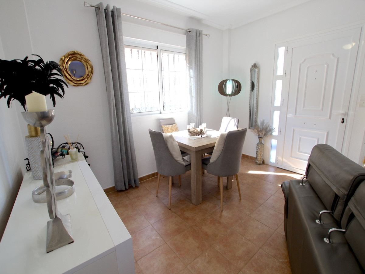 For sale - 3 Bedroom 2 Bathroom Detached Villa in El Raso - Guardamar del Segura Centro  - Alicante