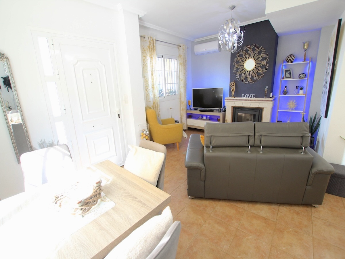 For sale - 3 Bedroom 2 Bathroom Detached Villa in El Raso - Guardamar del Segura Centro  - Alicante