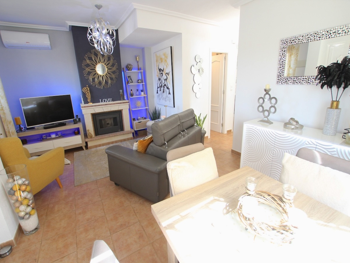 For sale - 3 Bedroom 2 Bathroom Detached Villa in El Raso - Guardamar del Segura Centro  - Alicante