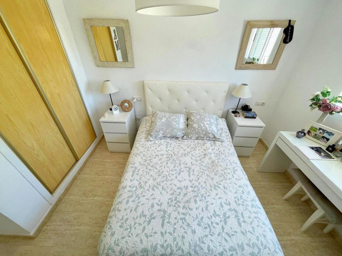 For sale - 1 Bedroom 1 Bathroom Apartment - Top Floor Apartment in Orihuela - Orihuela Costa  - Alicante