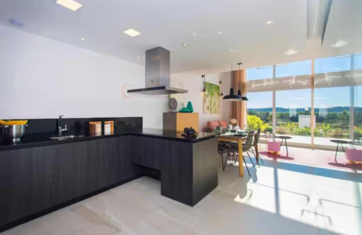 For sale - 5 Bedroom 3 Bathroom House - Detached Villa in Algorfa - Algorfa Centro  - Alicante