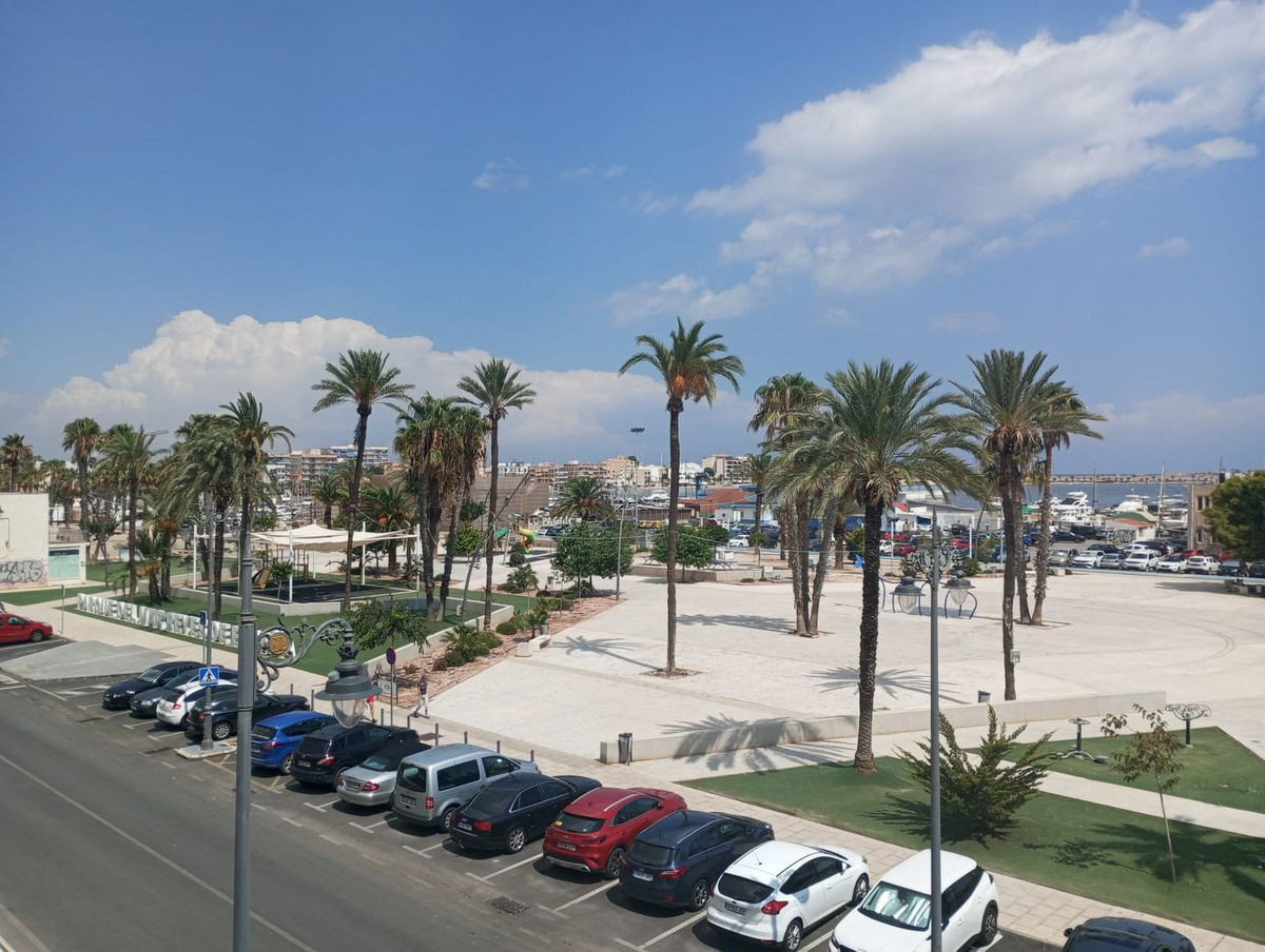 For sale - 3 Bedroom 2 Bathroom Apartment - Middle Floor Apartment in San Pedro del Pinatar - Lo Pagan  - Murcia