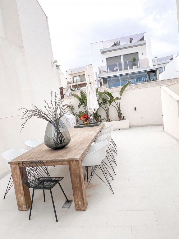 For sale - 4 Bedroom 3 Bathroom Villa in San Miguel de Salinas - Inland  - Alicante