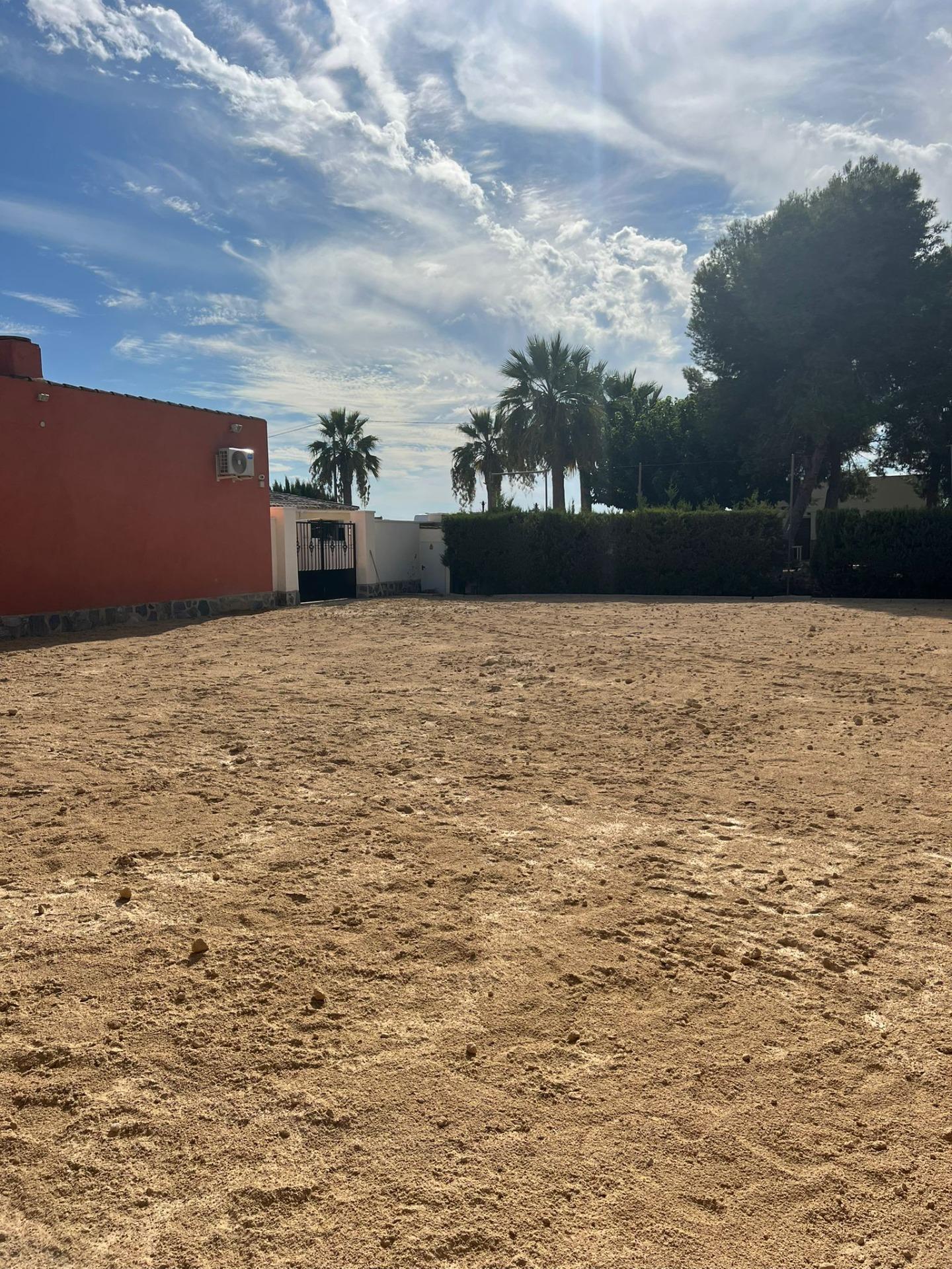 For sale - 5 Bedroom 3 Bathroom Villa in Almoradi - Almoradí  - Alicante