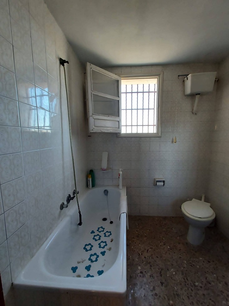 For sale - 4 Bedroom 1 Bathroom Country House in Orihuela - Desamparados  - Alicante