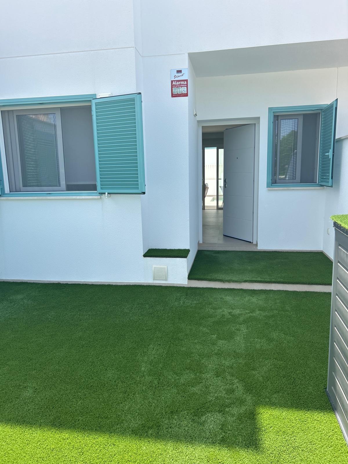 For sale - 3 Bedroom 2 Bathroom Bungalow in Pilar de La Horadada - El Mojón  - Alicante