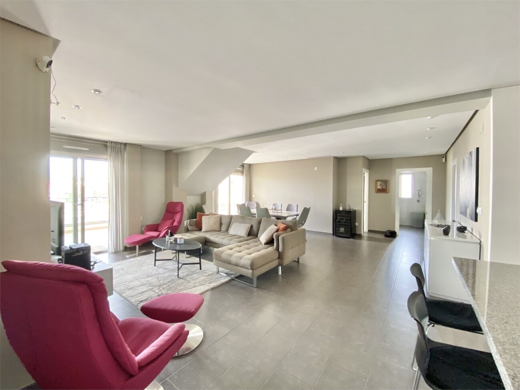 4 Bedroom 3 Bathroom Penthouse Penthouse in Villamartin