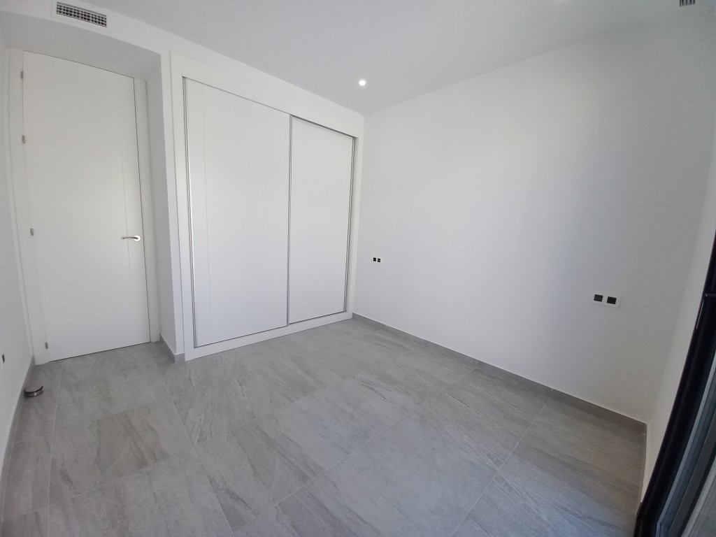 For sale - 5 Bedroom 4 Bathroom Villa in San Miguel de Salinas - Inland  - Alicante